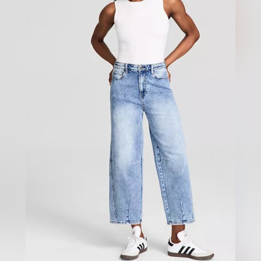 And Now This Light Wash Women's Barrel leg Jeans Size 30